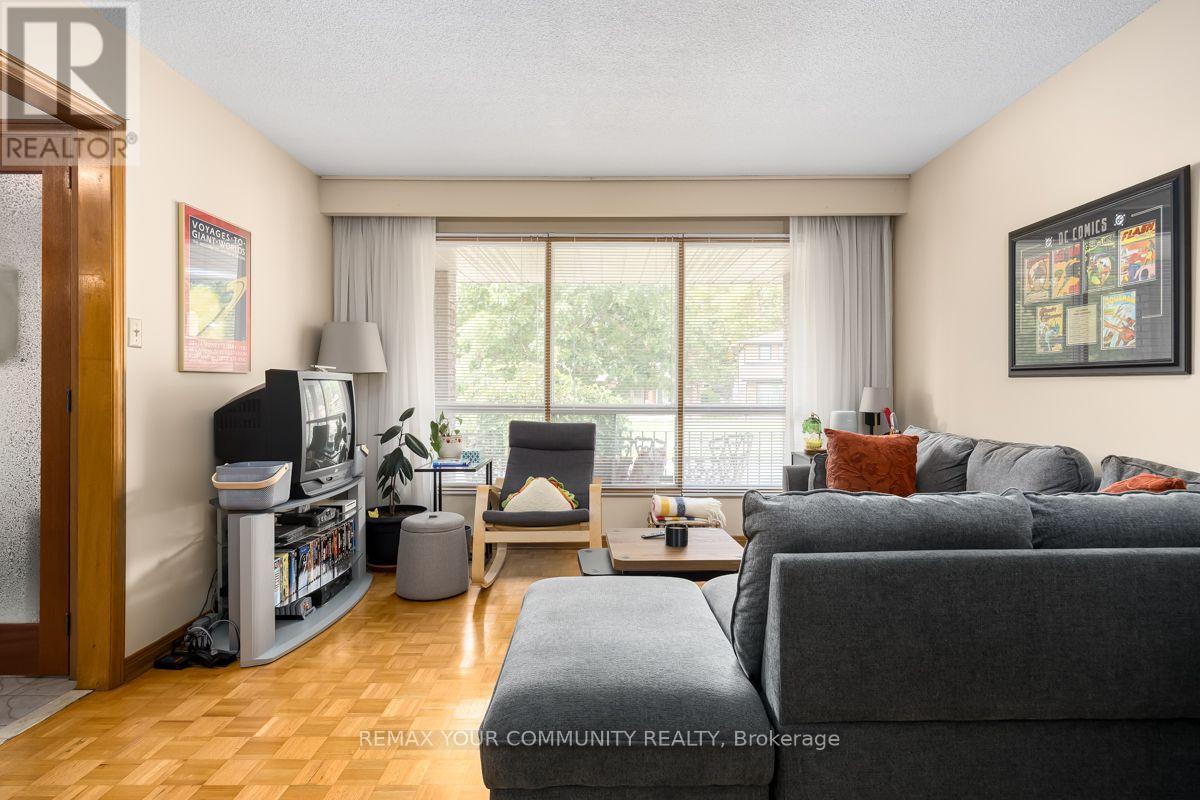 55 Thistle Ridge Drive, Vaughan, Ontario  L4L 3K3 - Photo 7 - N13862150
