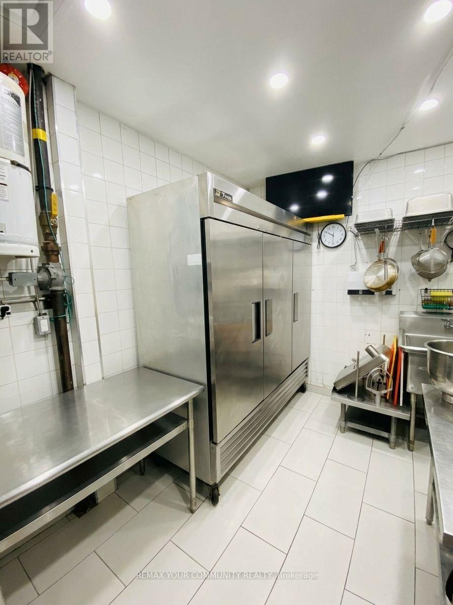 Unit 7 - 1470 Centre Street, Vaughan (Beverley Glen), Ontario  L4J 3N1 - Photo 11 - N13862212