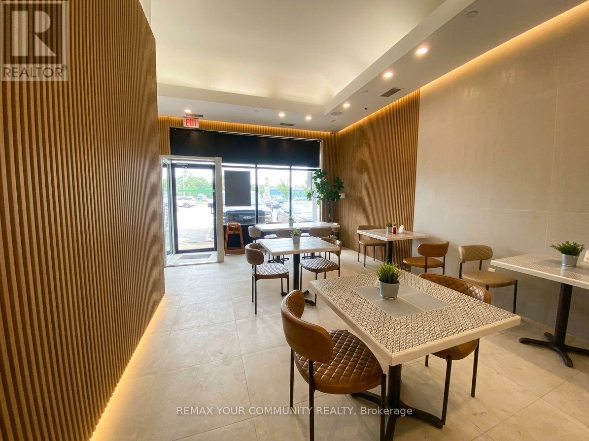 Unit 7 - 1470 Centre Street, Vaughan (Beverley Glen), Ontario  L4J 3N1 - Photo 3 - N13862212