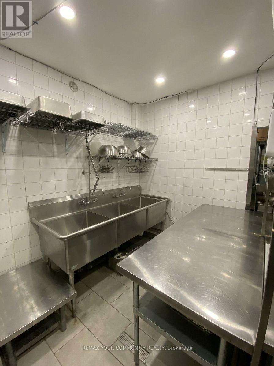 Unit 7 - 1470 Centre Street, Vaughan (Beverley Glen), Ontario  L4J 3N1 - Photo 9 - N13862212