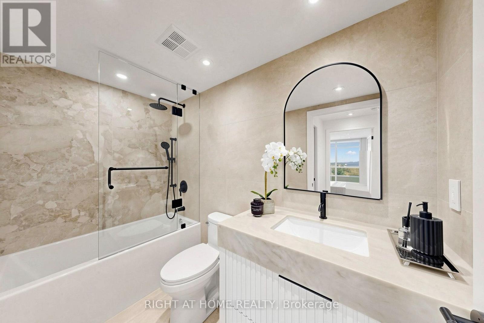 1506 - 7 Townsgate Drive, Vaughan (Crestwood-Springfarm-Yorkhill), Ontario  L4J 8E6 - Photo 37 - N13862236