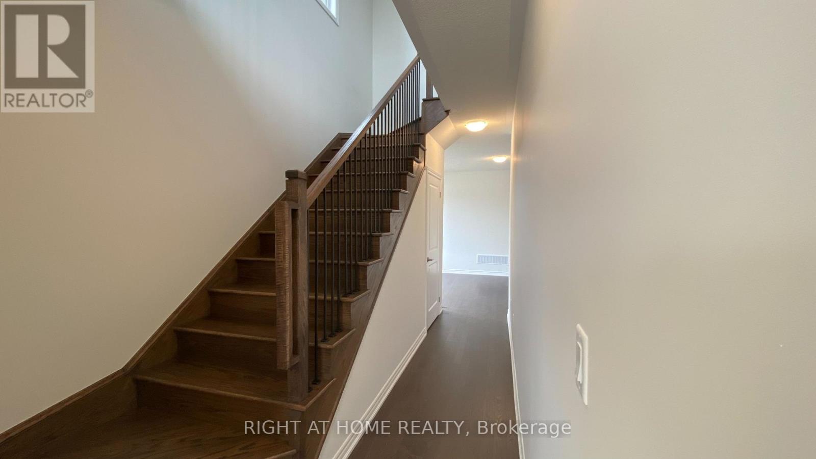 245 Madelaine Drive, Barrie, Ontario  L9S 2Z4 - Photo 8 - S13861972
