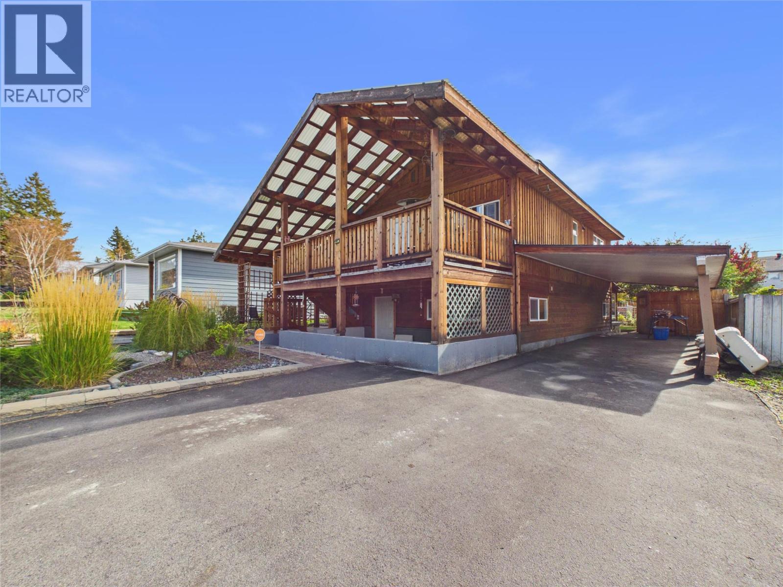 711 7th Street S, Cranbrook, British Columbia  V1C 1N2 - Photo 1 - 10402530