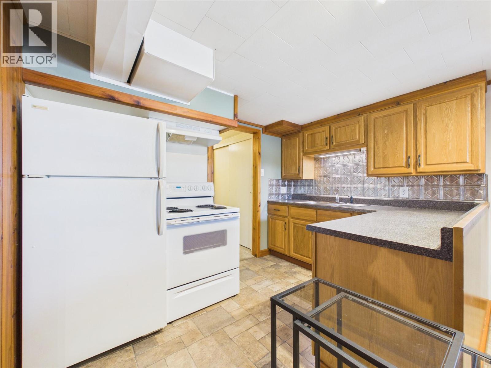 711 7th Street S, Cranbrook, British Columbia  V1C 1N2 - Photo 22 - 10402530