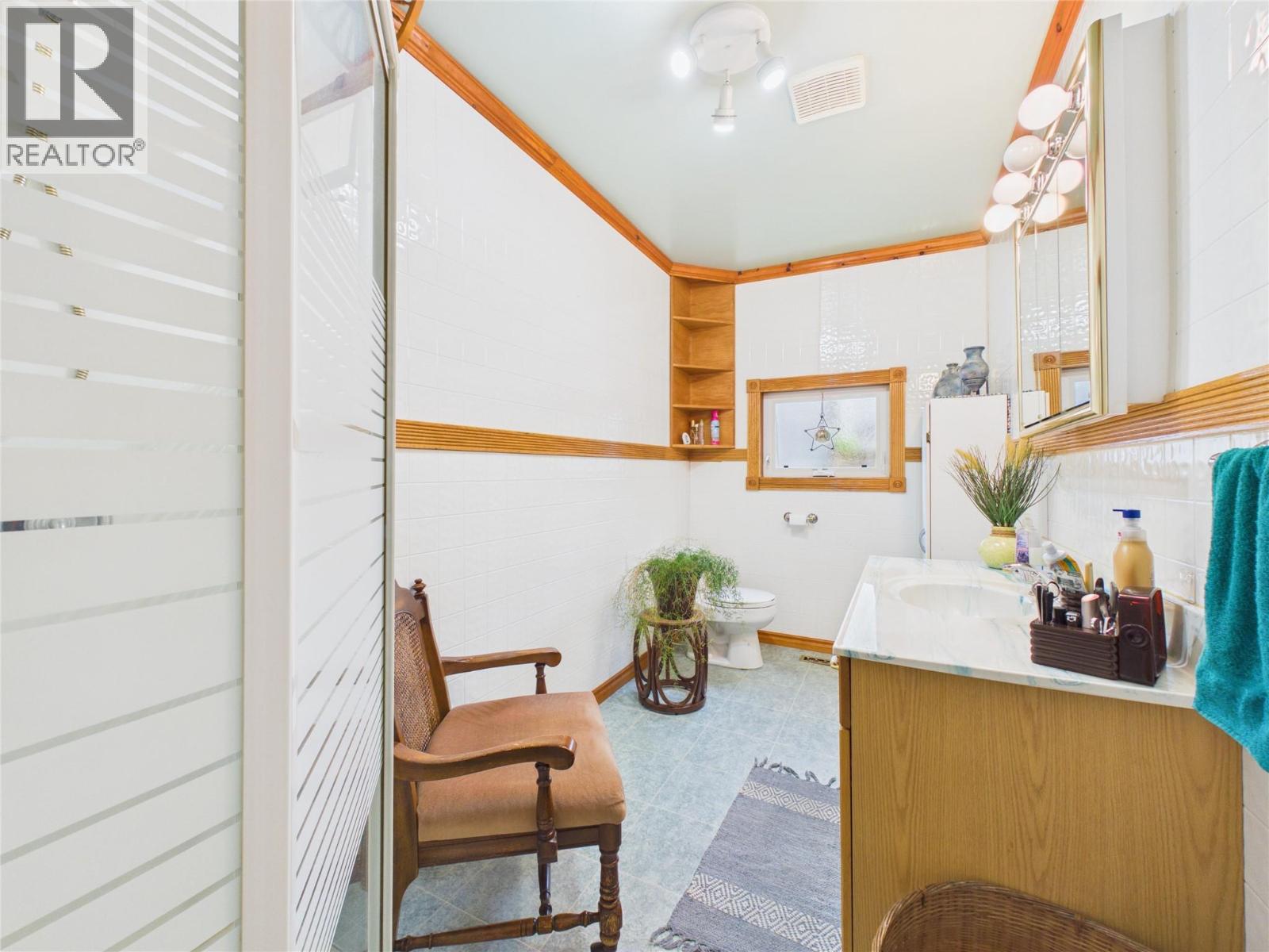 711 7th Street S, Cranbrook, British Columbia  V1C 1N2 - Photo 10 - 10402530
