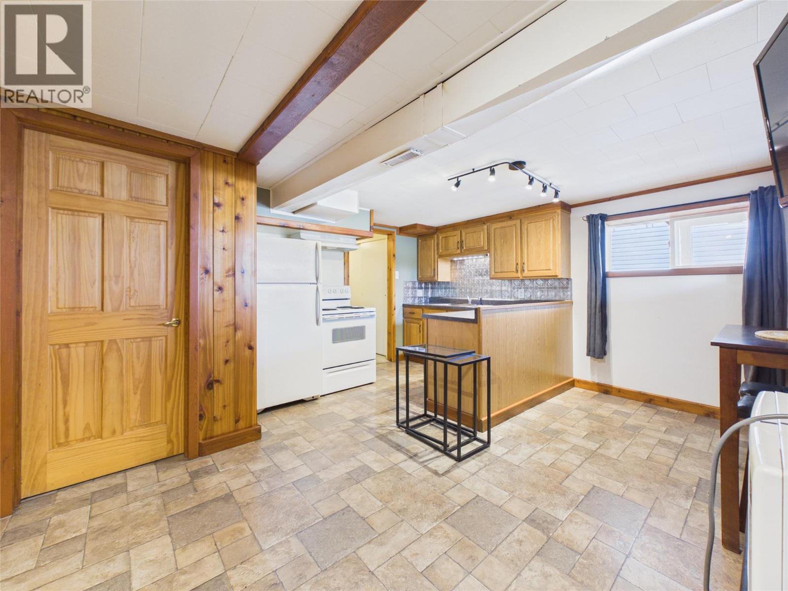 711 7th Street S, Cranbrook, British Columbia  V1C 1N2 - Photo 21 - 10402530