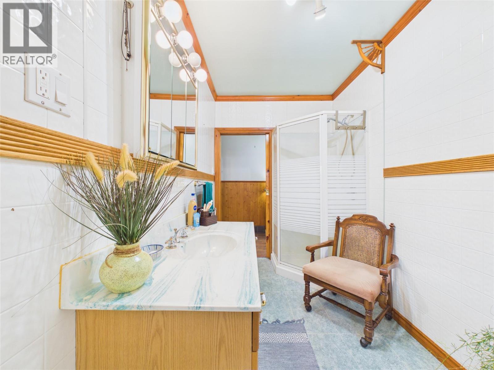 711 7th Street S, Cranbrook, British Columbia  V1C 1N2 - Photo 11 - 10402530