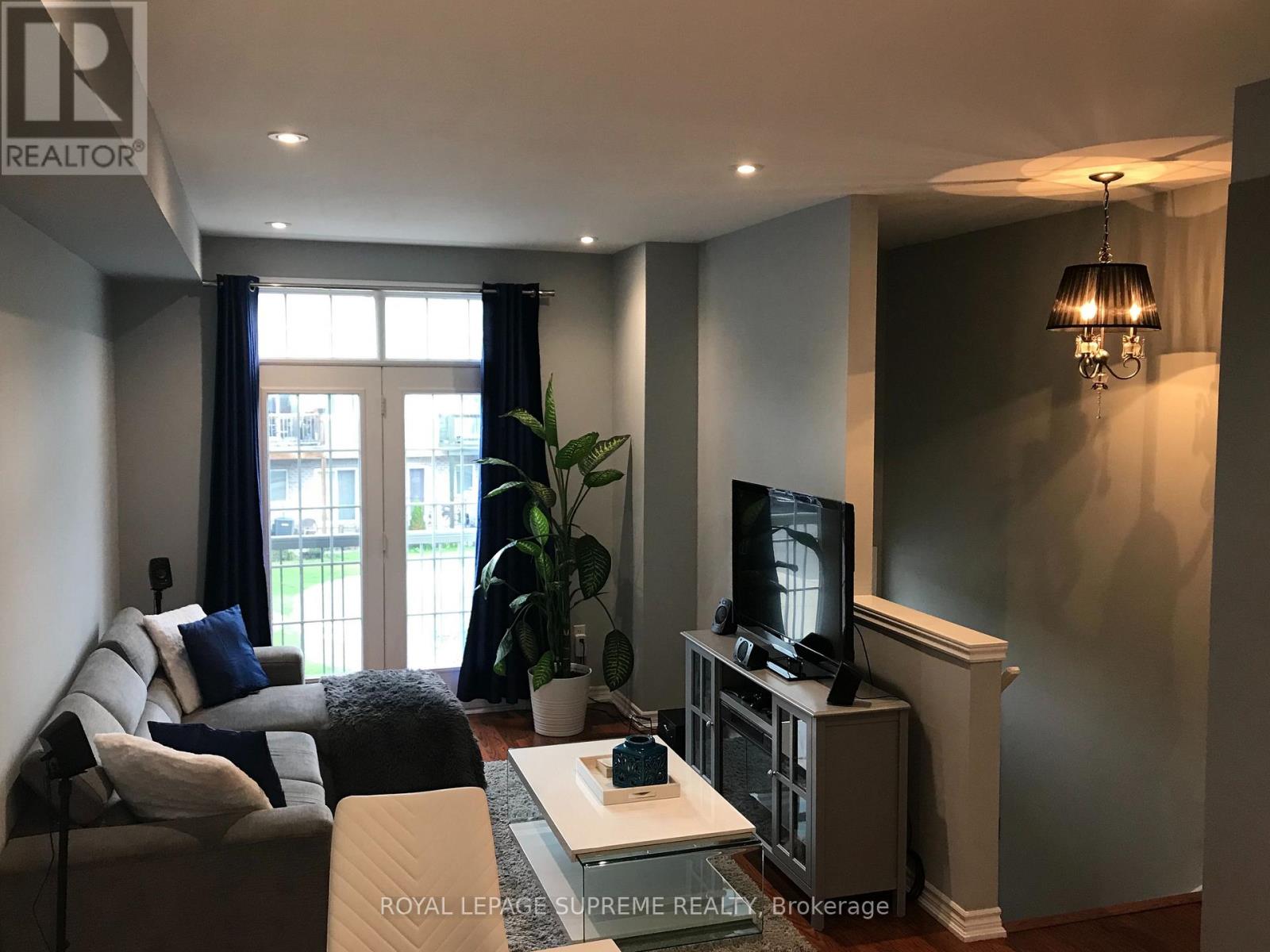30 Pont Lane, Toronto, Ontario  M9N 0A7 - Photo 3 - W13862014