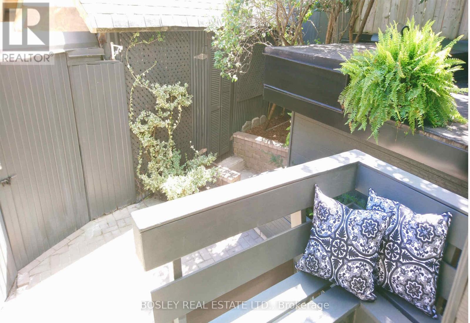 1 - 11 Boustead Avenue, Toronto, Ontario  M6R 1Y7 - Photo 11 - W13862170