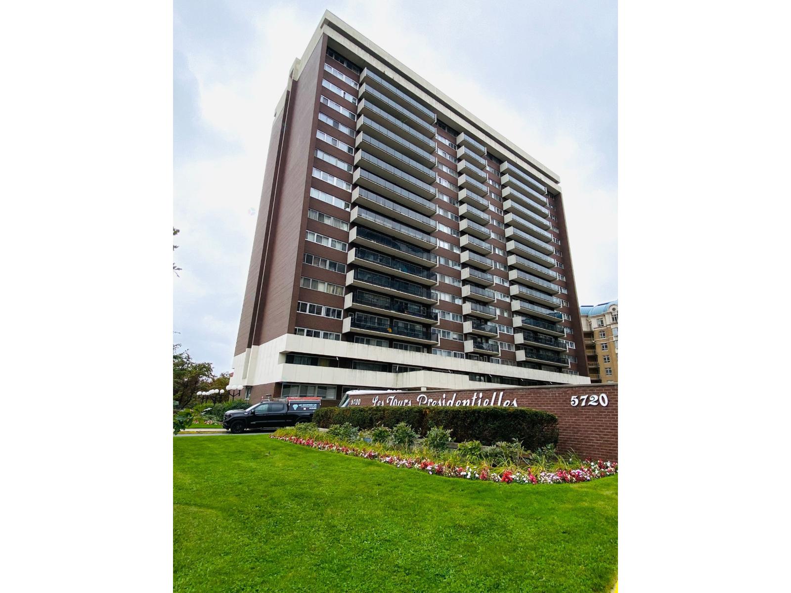 5700 Boul. Cavendish|#702 Côte-Saint-Luc Quebec Canada H4W1S8 2