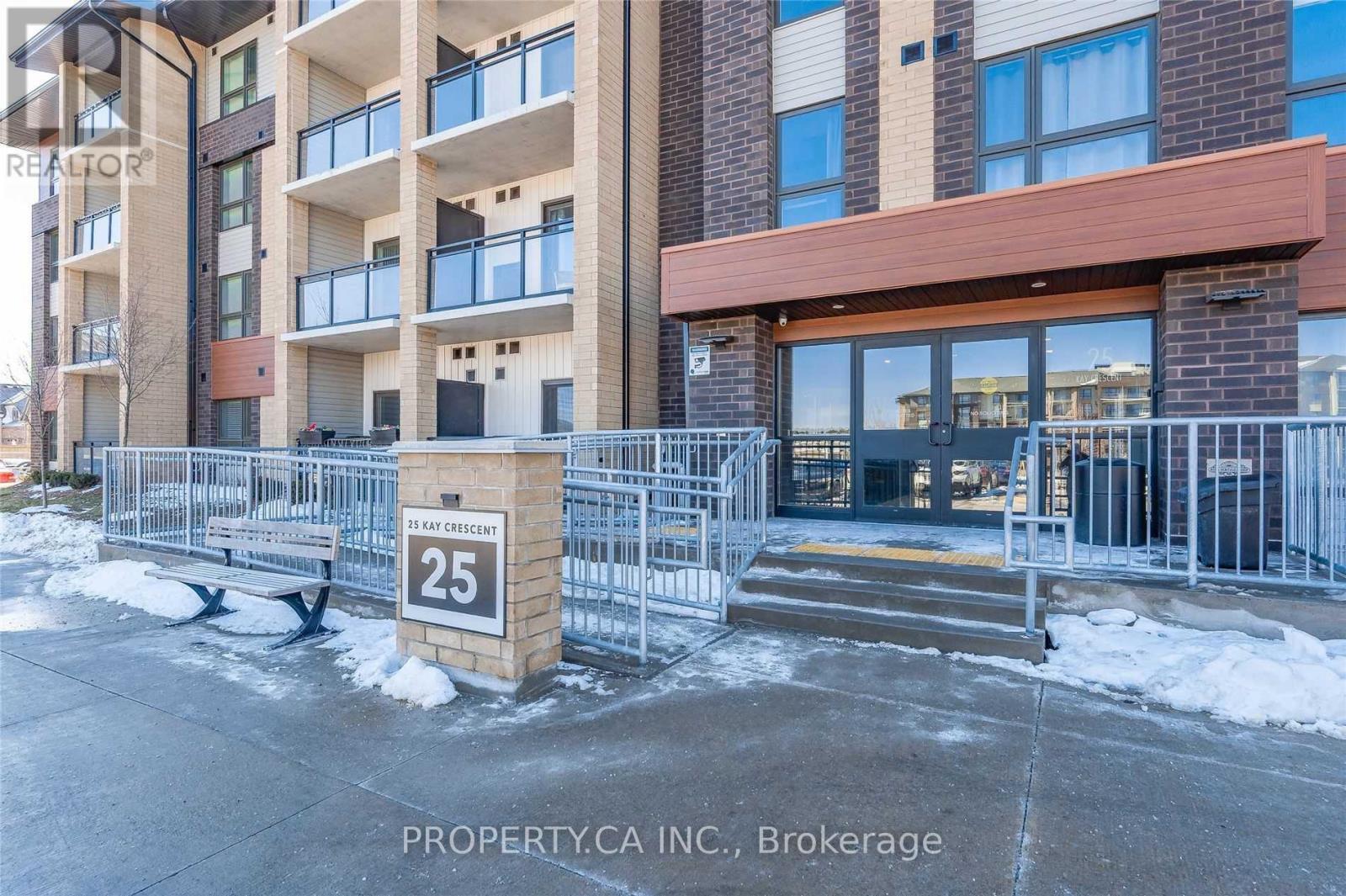 301 - 25 Kay Crescent, Guelph, Ontario  N1L 1H1 - Photo 3 - X13862004