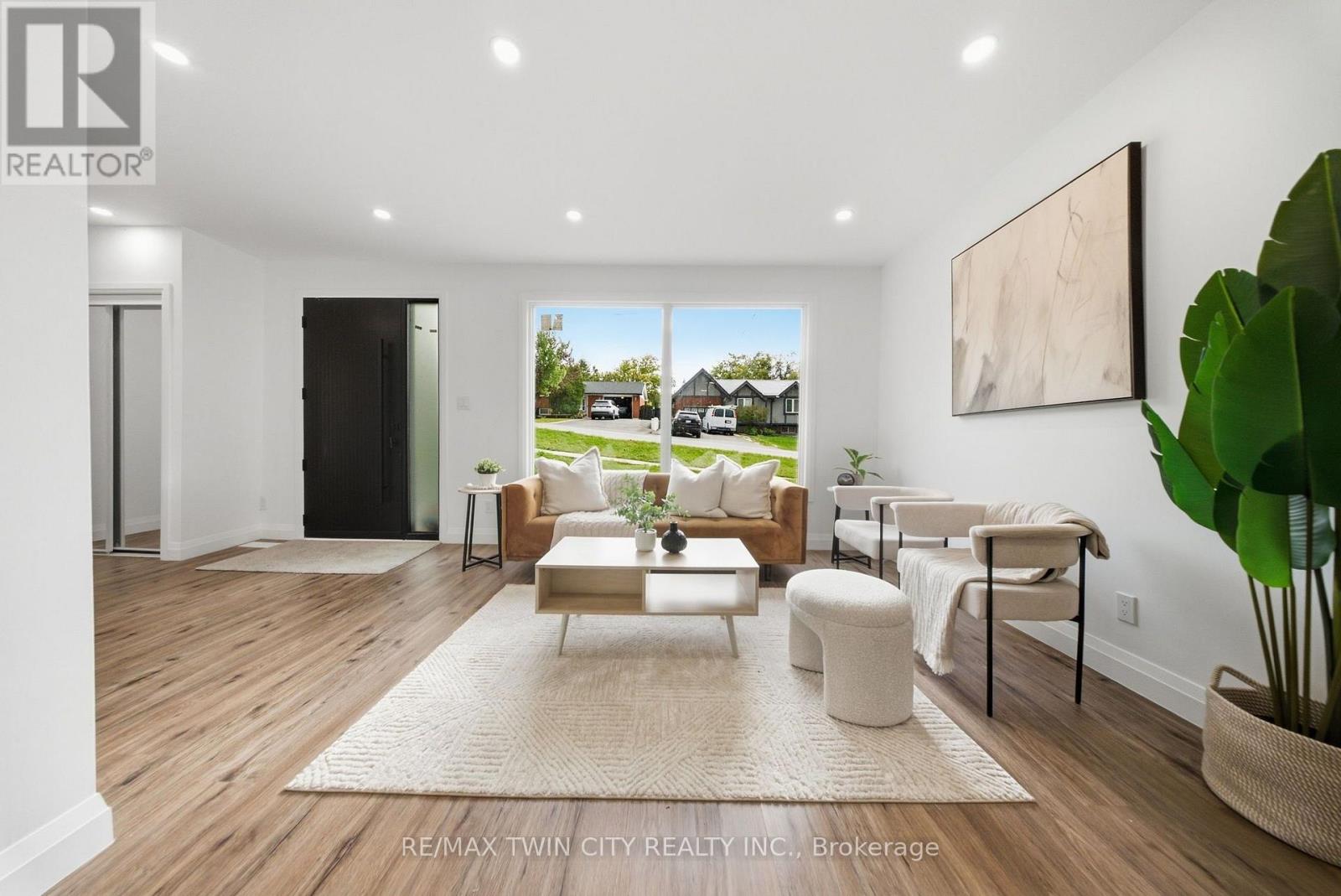 23 Aberdeen Street, Haldimand, Ontario  N3W 1C8 - Photo 7 - X13862114
