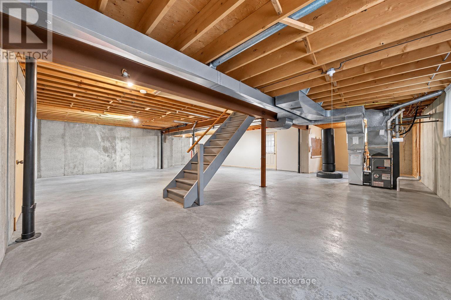 114 Frederick Banting Place, Waterloo, Ontario  N2T 1C4 - Photo 40 - X13862172