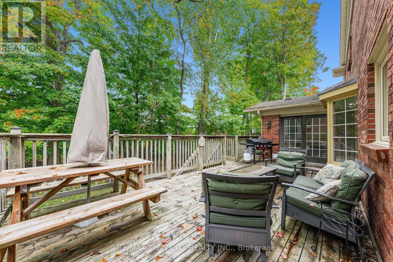 114 Frederick Banting Place, Waterloo, Ontario  N2T 1C4 - Photo 46 - X13862172