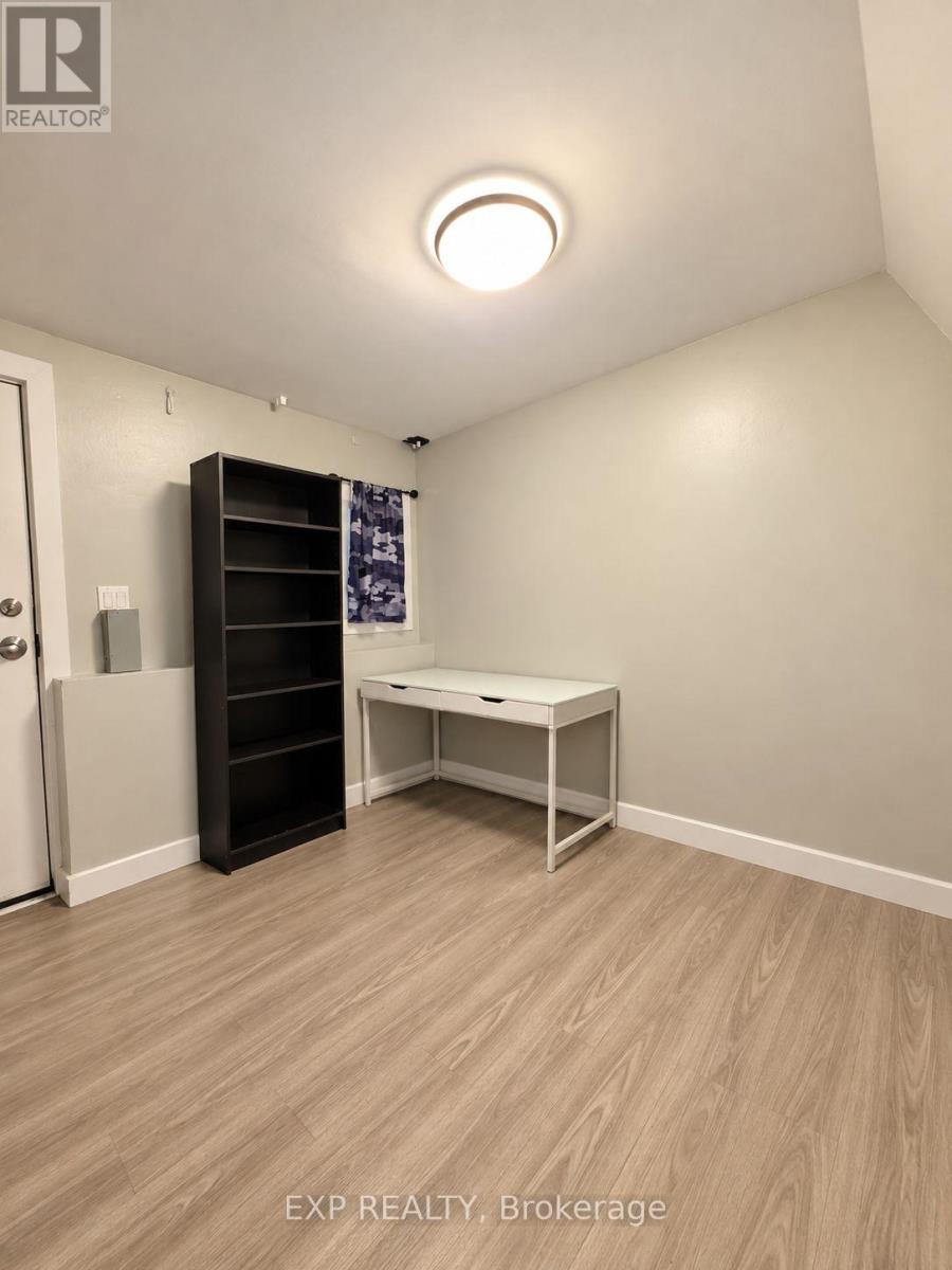 301 - 72 VICTORIA AVENUE S