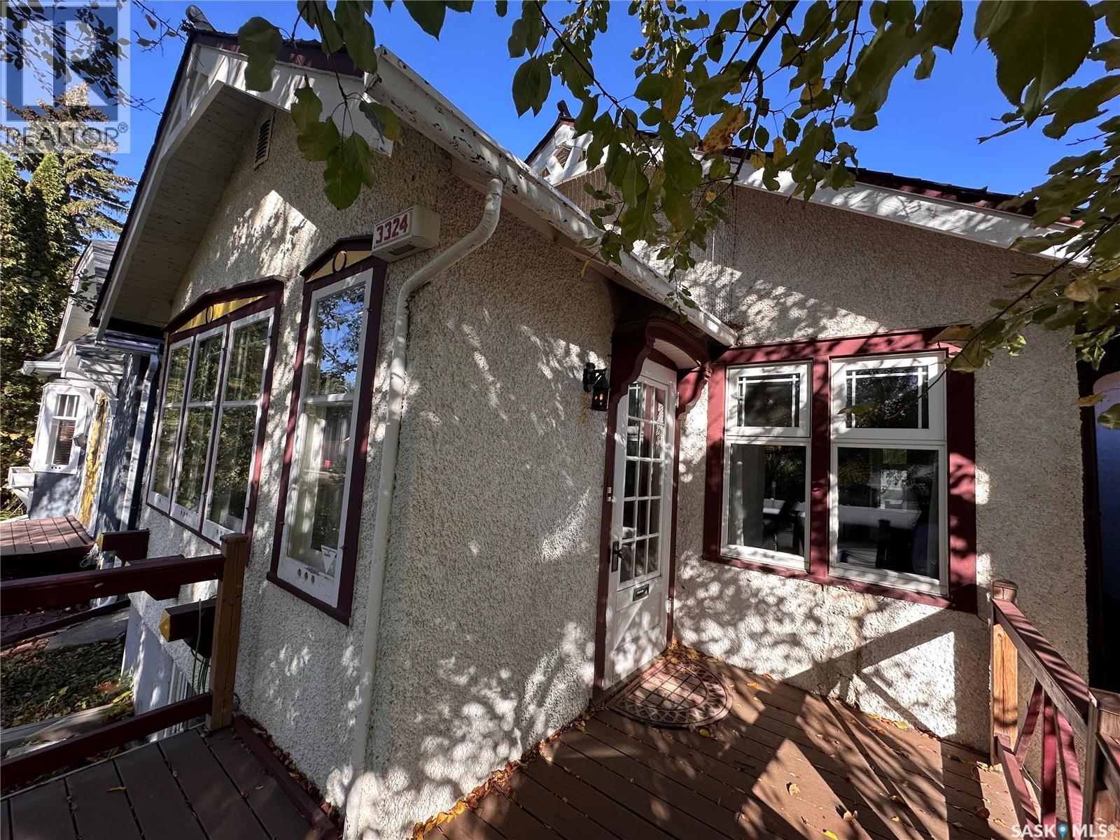 3324 College AVENUE, Regina, Saskatchewan