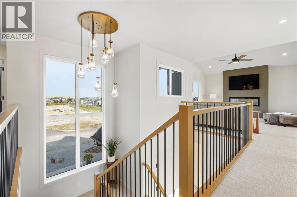 31 Monterra Bluffs, Cochrane Lake, Alberta  T4C 0G8 - Photo 24 - A2349028