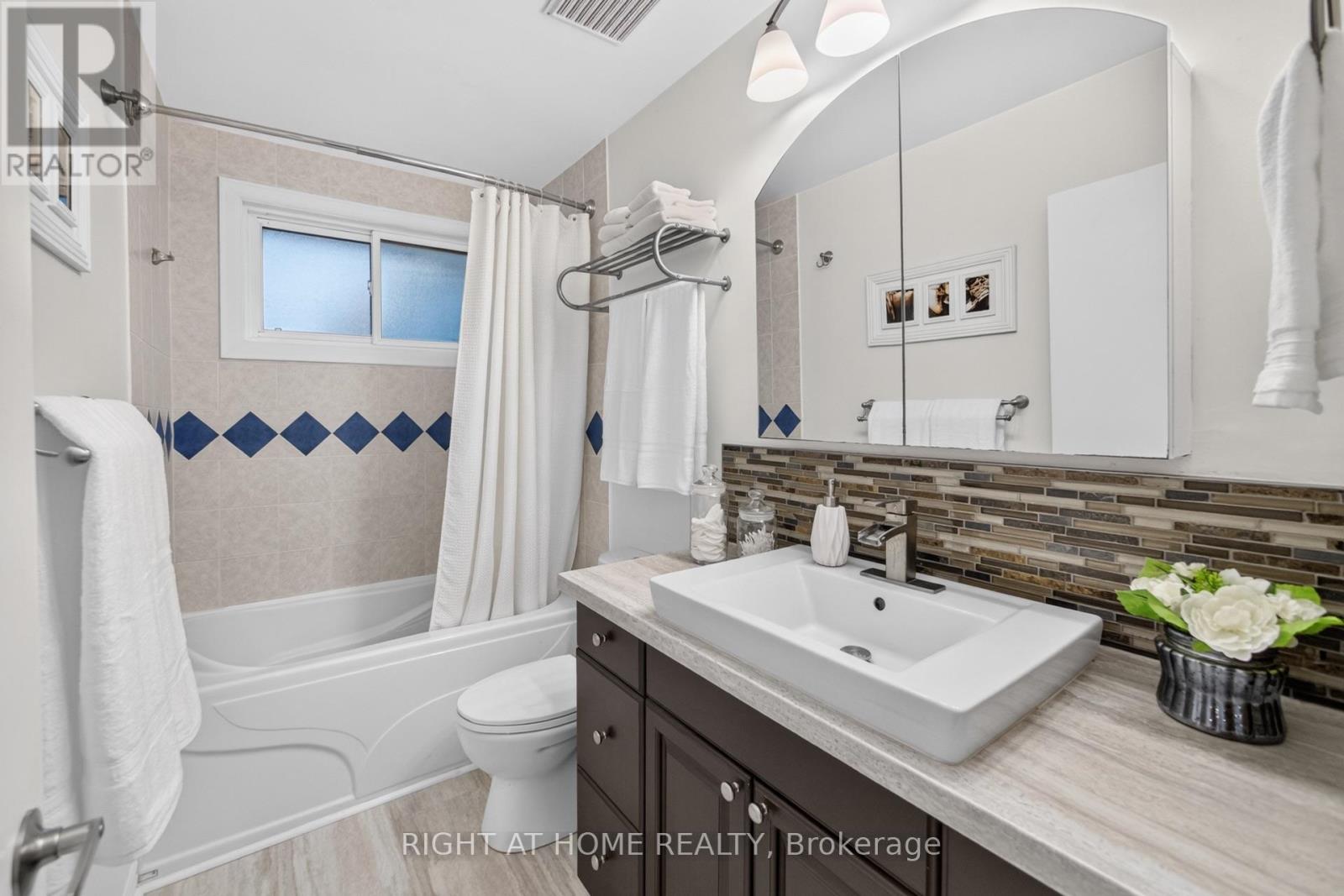 11749 Tenth Line, Halton Hills, Ontario L7G 4S7 - Photo 19 - W13823554