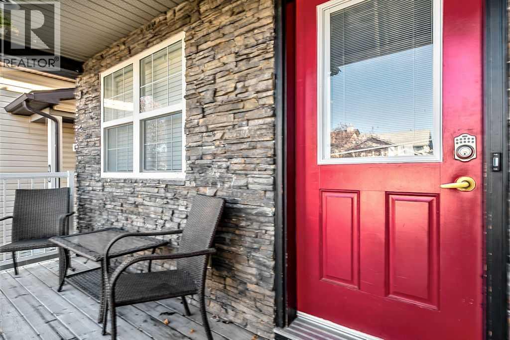 50 Cimarron Grove Way, Okotoks, Alberta T1S 2L9 - Photo 3 - A2350035