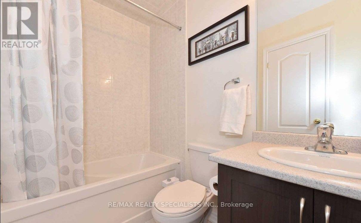 7 Hobart Gardens, Brampton (Heart Lake East), Ontario  L6Z 0J1 - Photo 17 - W13850596
