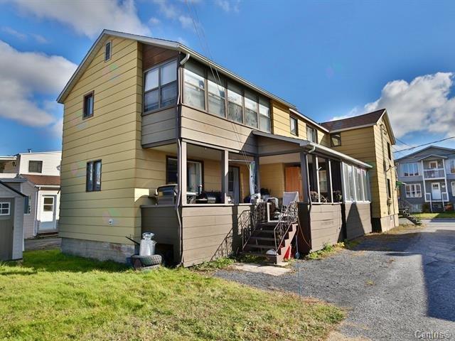 472-474 Rue Jacques-Cartier N. Farnham Quebec Canada J2N1Z9 4