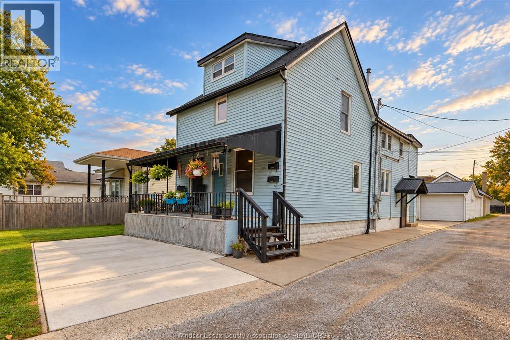 2176 MCDOUGALL, Windsor, Ontario