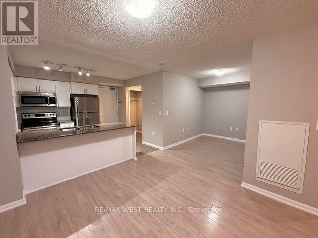 437 - 36 Via Bagnato, Toronto, Ontario  M6A 0B7 - Photo 12 - W13862192