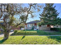 64 HARRIS AVENUE, Oshawa, Ontario