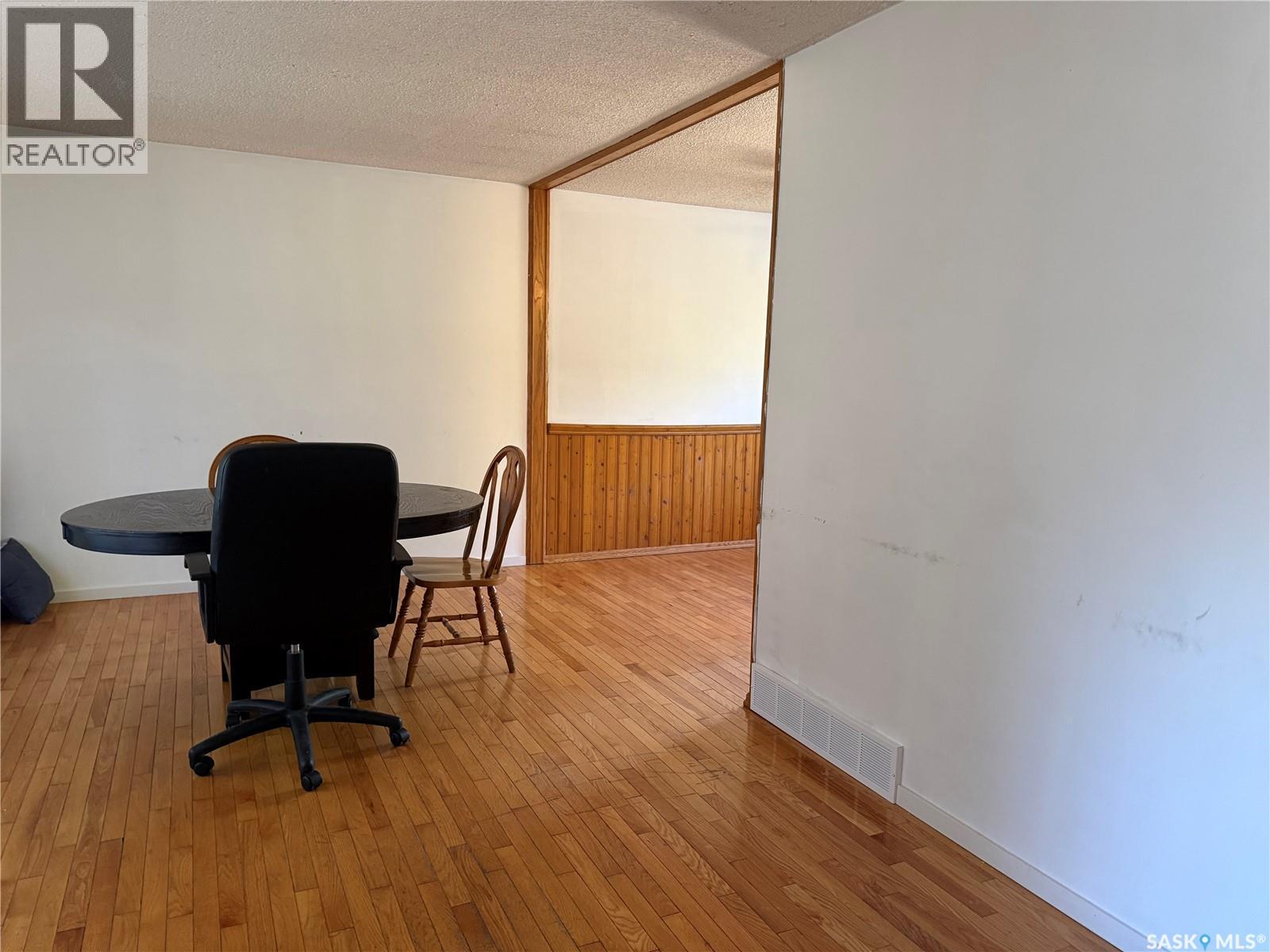 708 Studer Street, La Ronge, Saskatchewan  S0J 1L0 - Photo 10 - SK050356