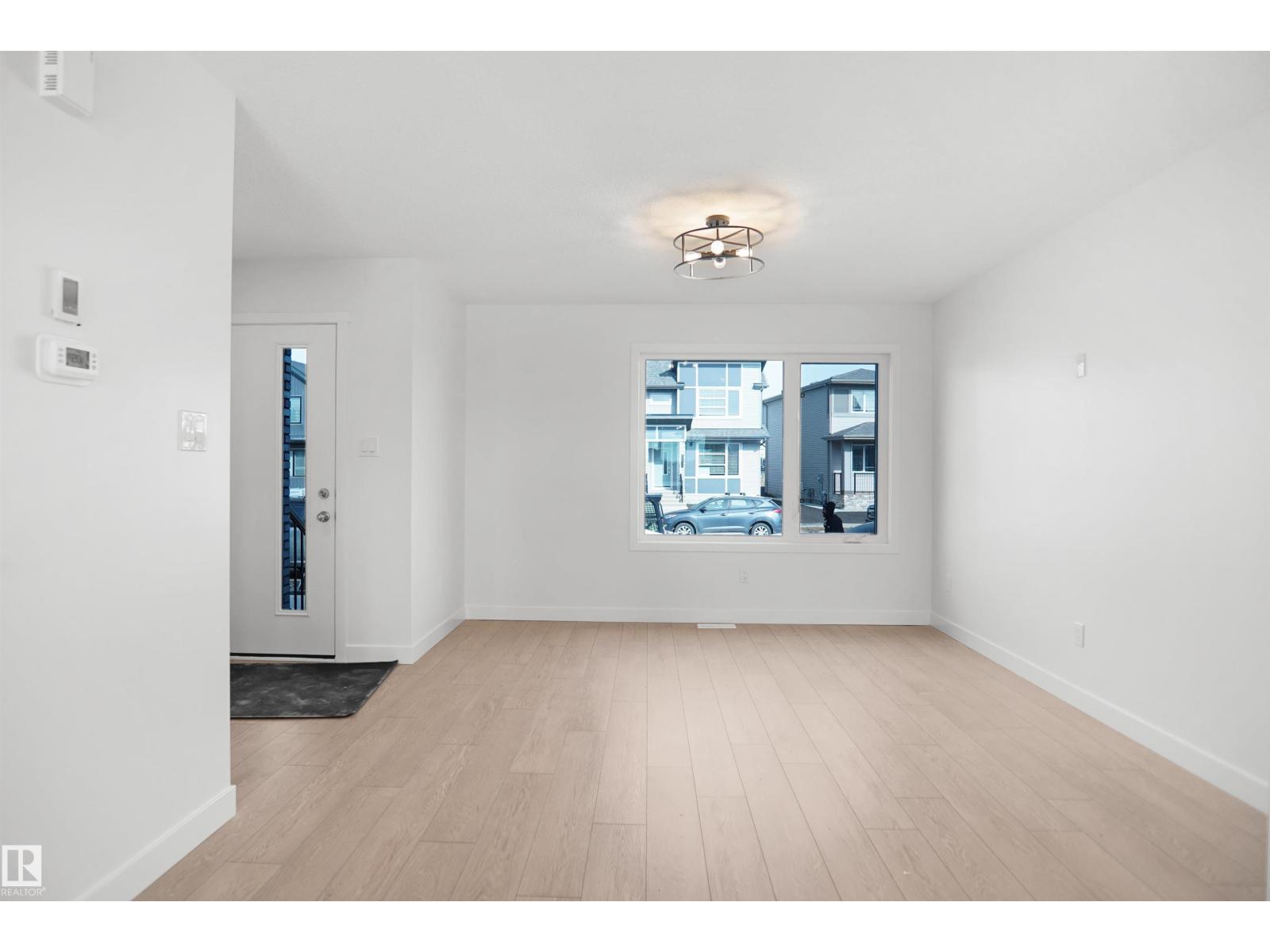21223 25 Av NW, Edmonton, Alberta  T5Y 4G2 - Photo 5 - E4503751
