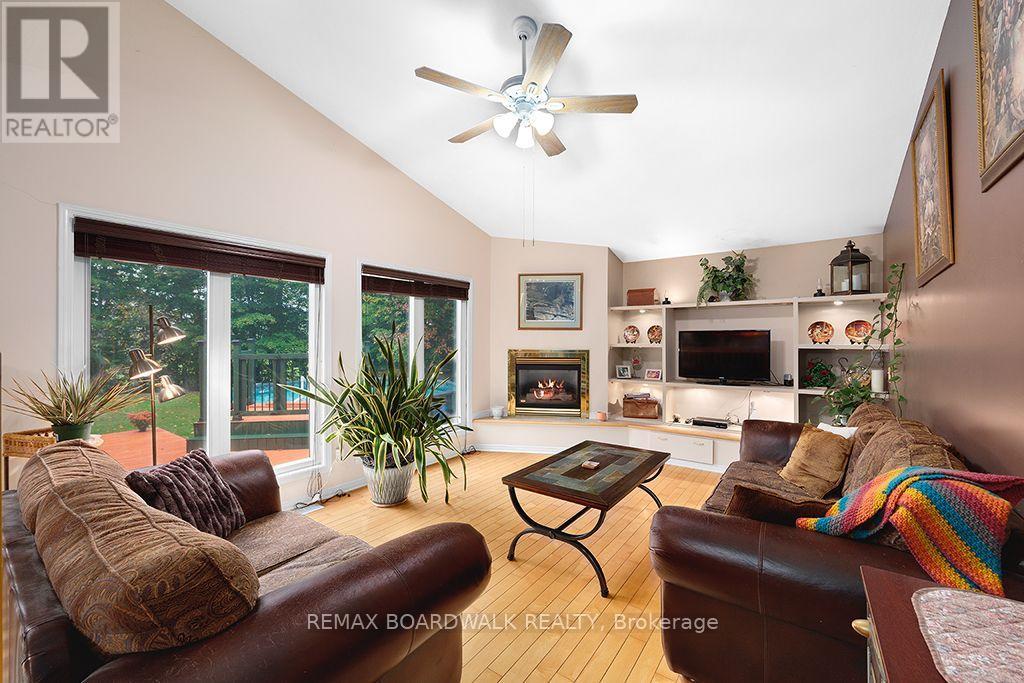 38 Cloutier Drive, Russell, Ontario  K0A 1W0 - Photo 15 - X13862350