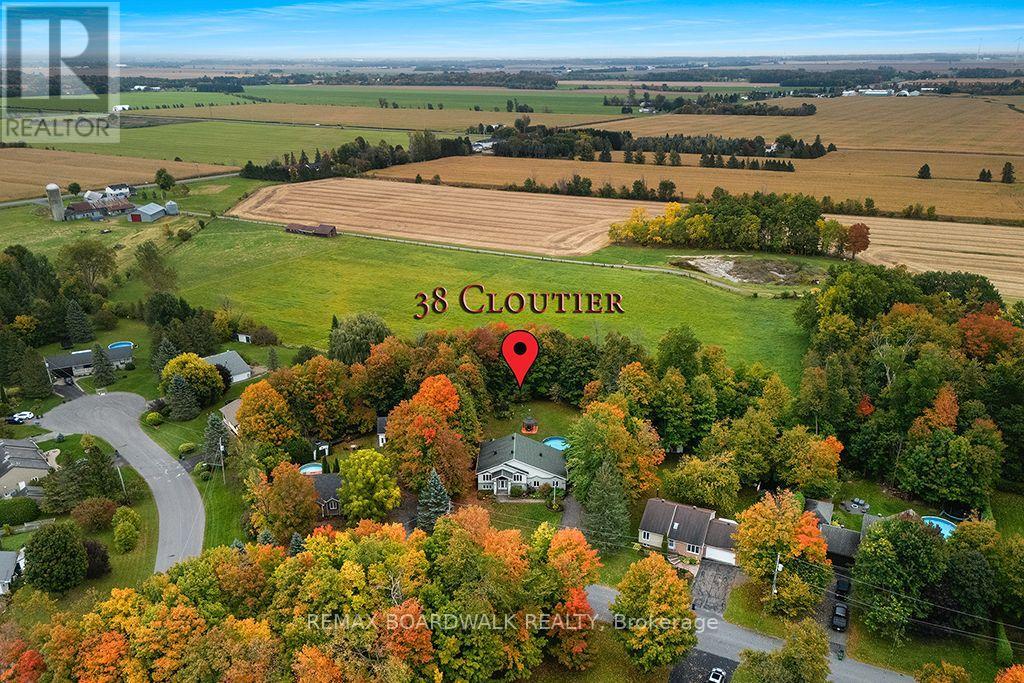 38 Cloutier Drive, Russell, Ontario  K0A 1W0 - Photo 2 - X13862350