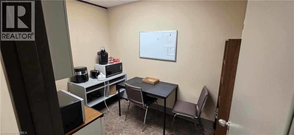 222 Fairview Drive Unit# 205, Brantford, Ontario  N3R 2W9 - Photo 8 - 40868756