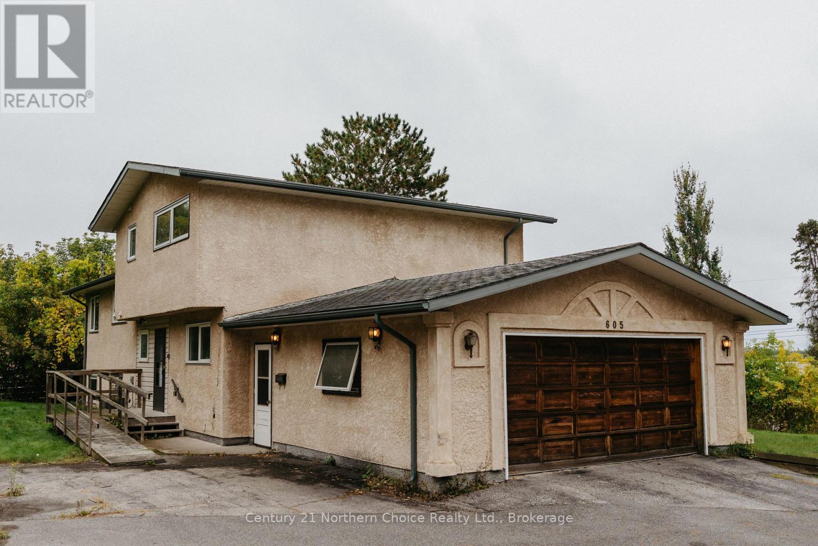 605 NINTH STREET, Kenora, Ontario