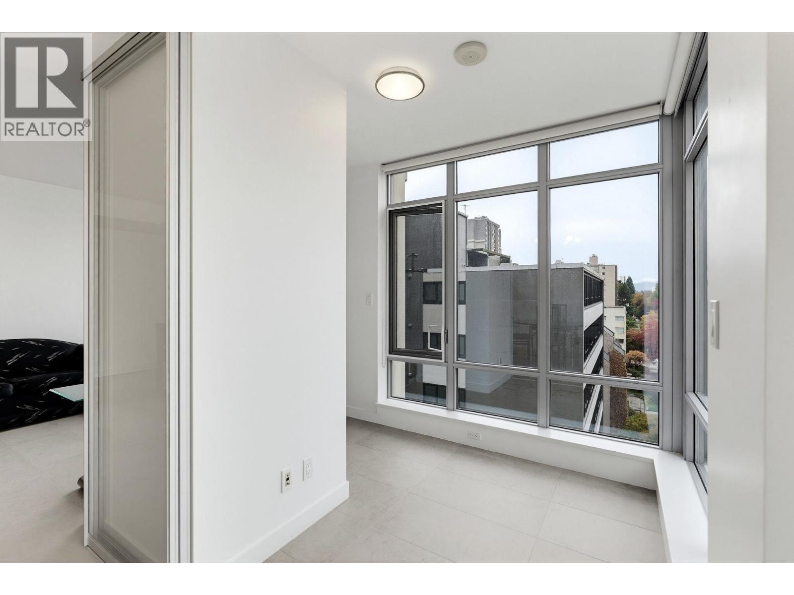 908 1028 BARCLAY STREET
