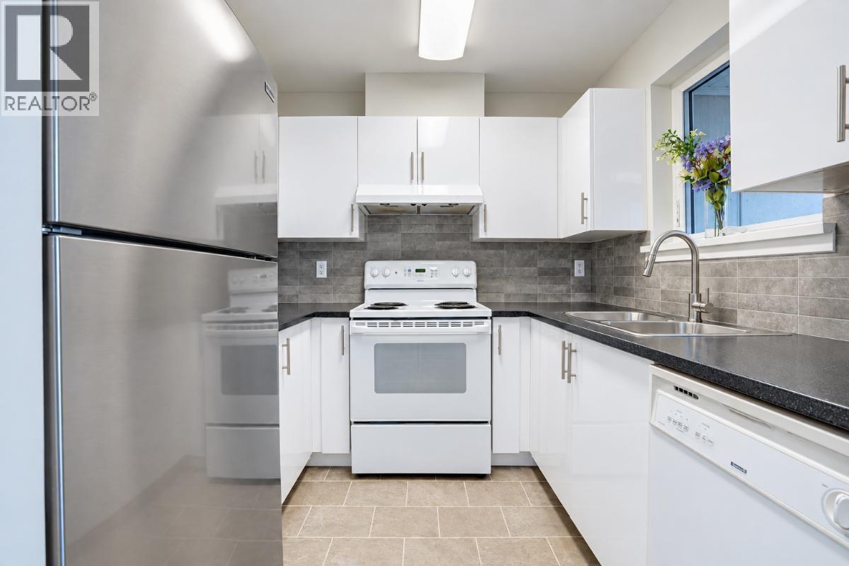 300 2533 Penticton Street, Vancouver, British Columbia  V5M 4T8 - Photo 9 - R3172222