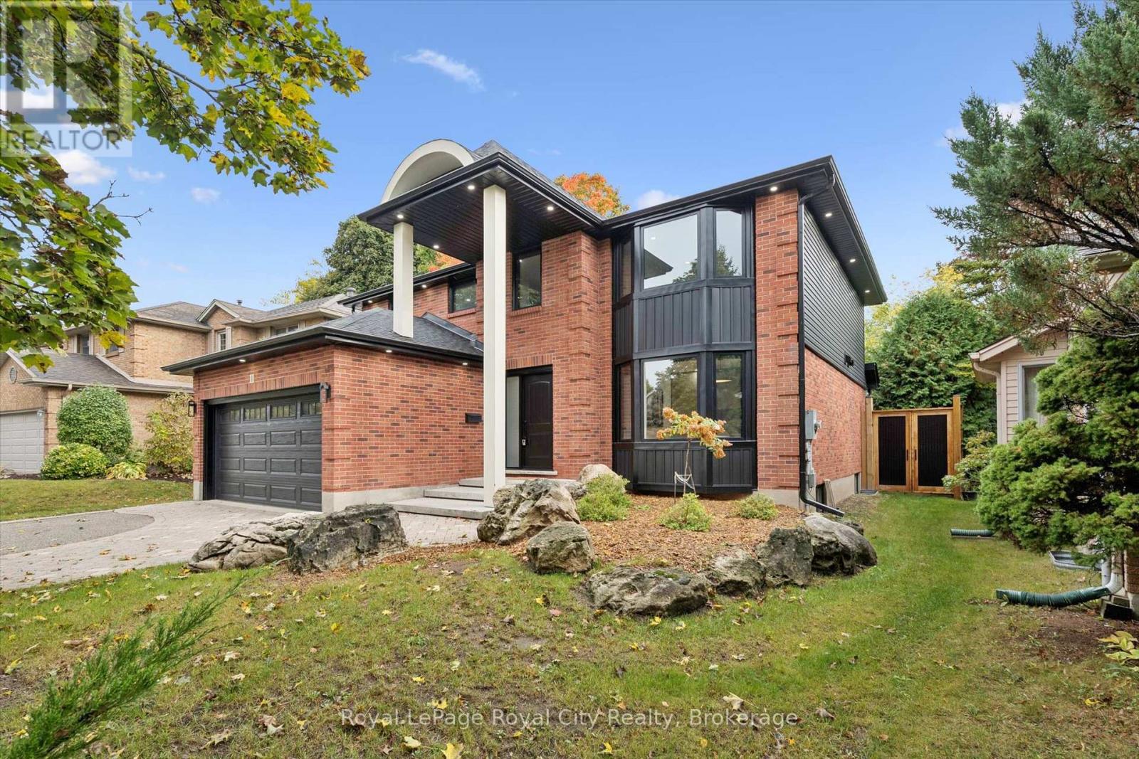 11 Bridlewood Drive, Guelph, Ontario  N1G 4A5 - Photo 3 - X13862380