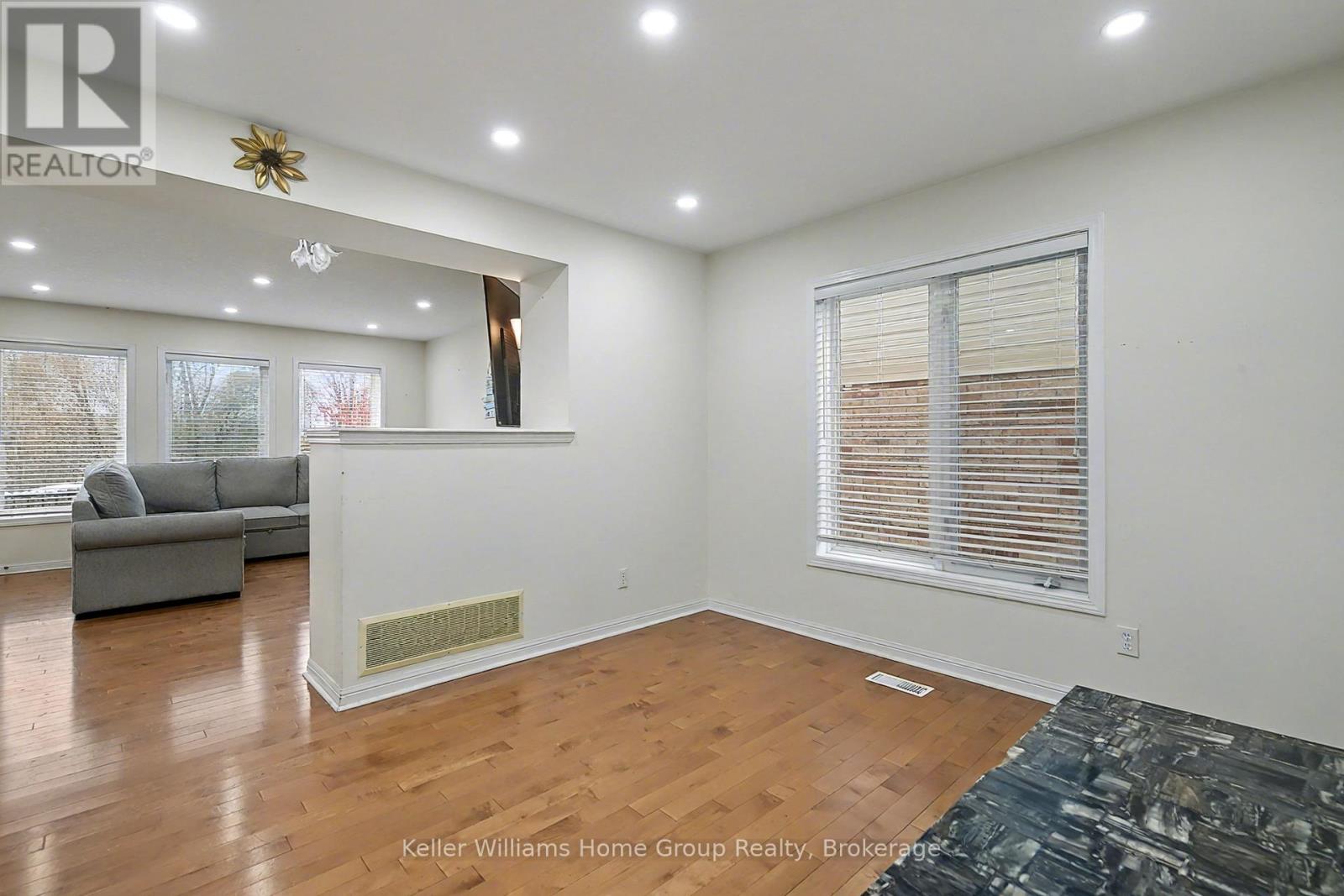 24 Baintree Way, Cambridge, Ontario N1T 2H3 - Photo 7 - X13862382