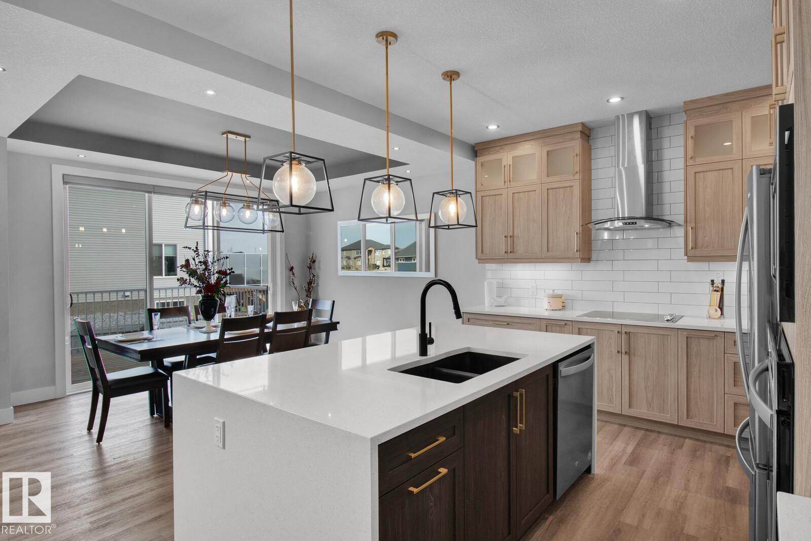 558 MEADOWVIEW DR