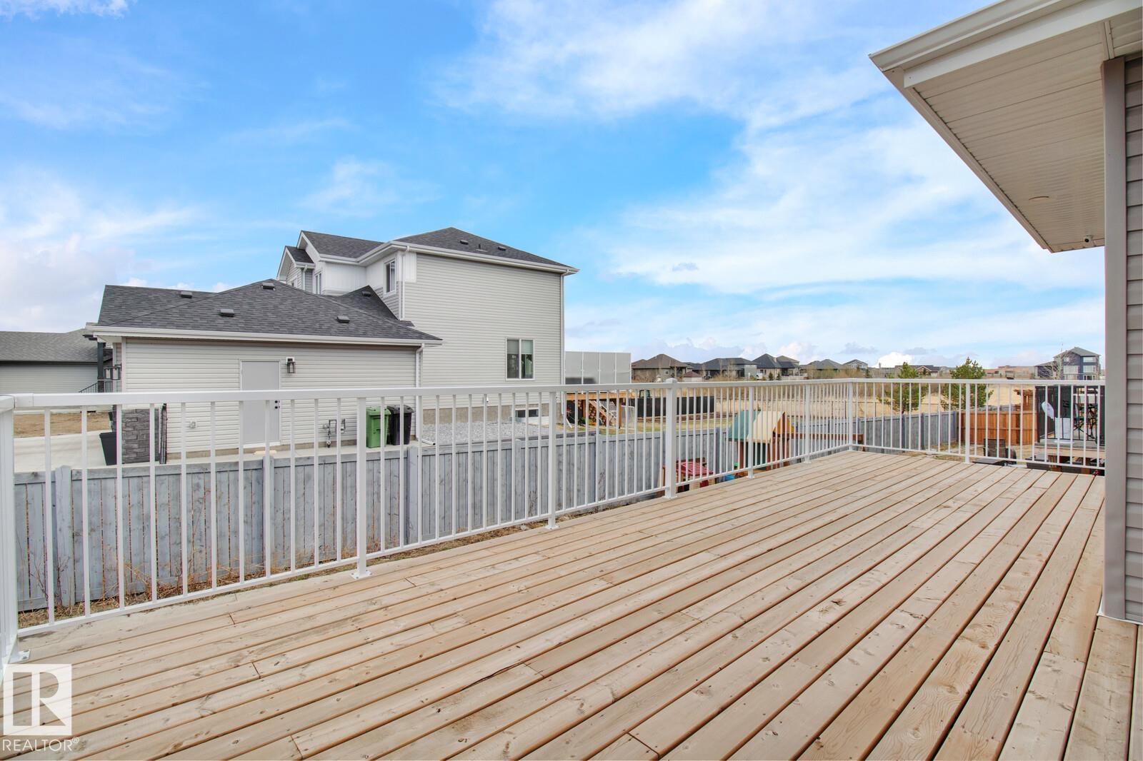558 MEADOWVIEW DR