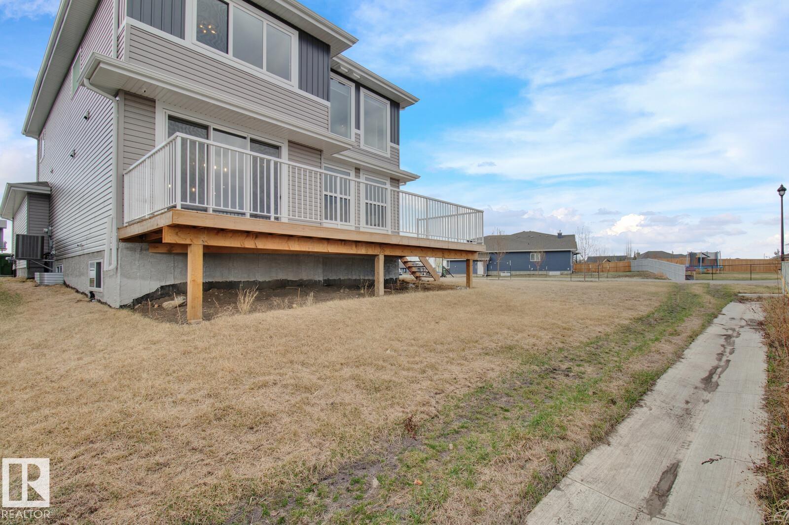 558 MEADOWVIEW DR