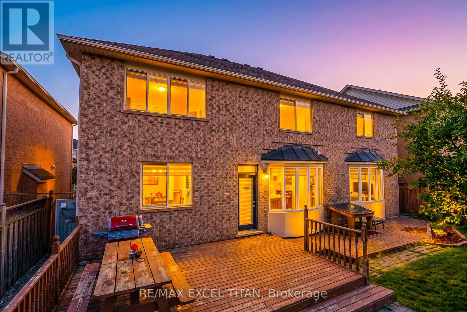 7 Braydon Boulevard, Brampton, Ontario  L6P 1G2 - Photo 2 - W13862298
