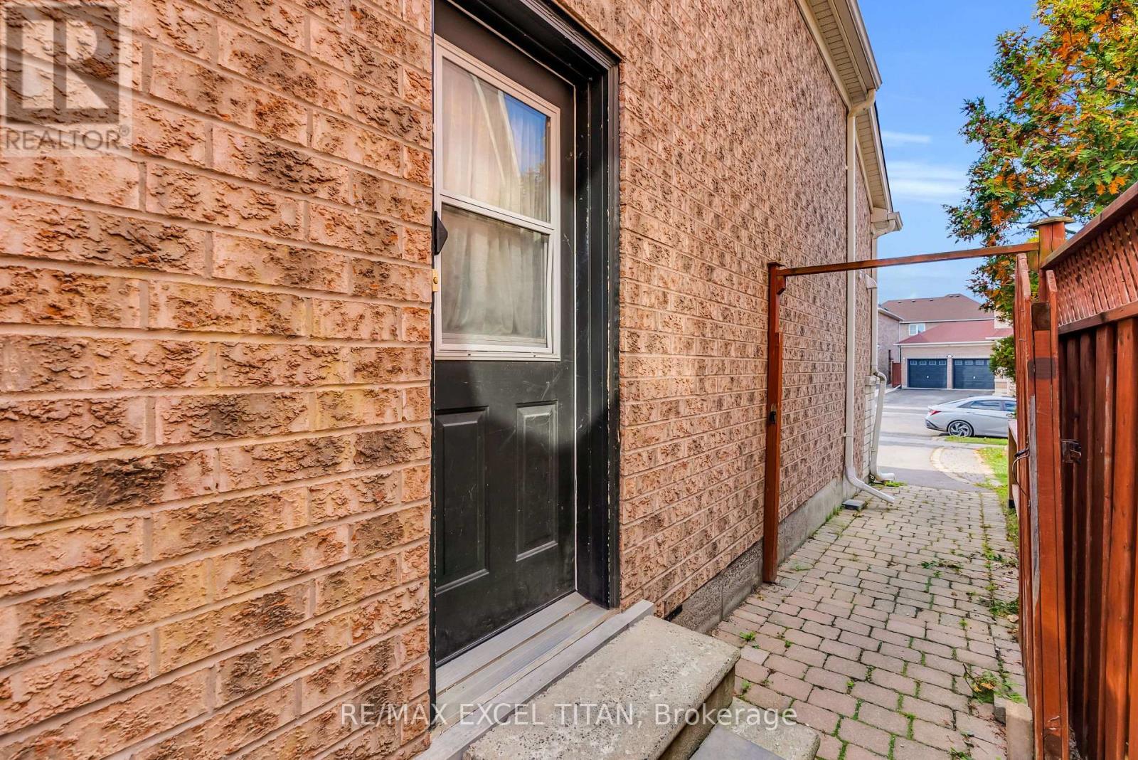 7 Braydon Boulevard, Brampton, Ontario  L6P 1G2 - Photo 47 - W13862298
