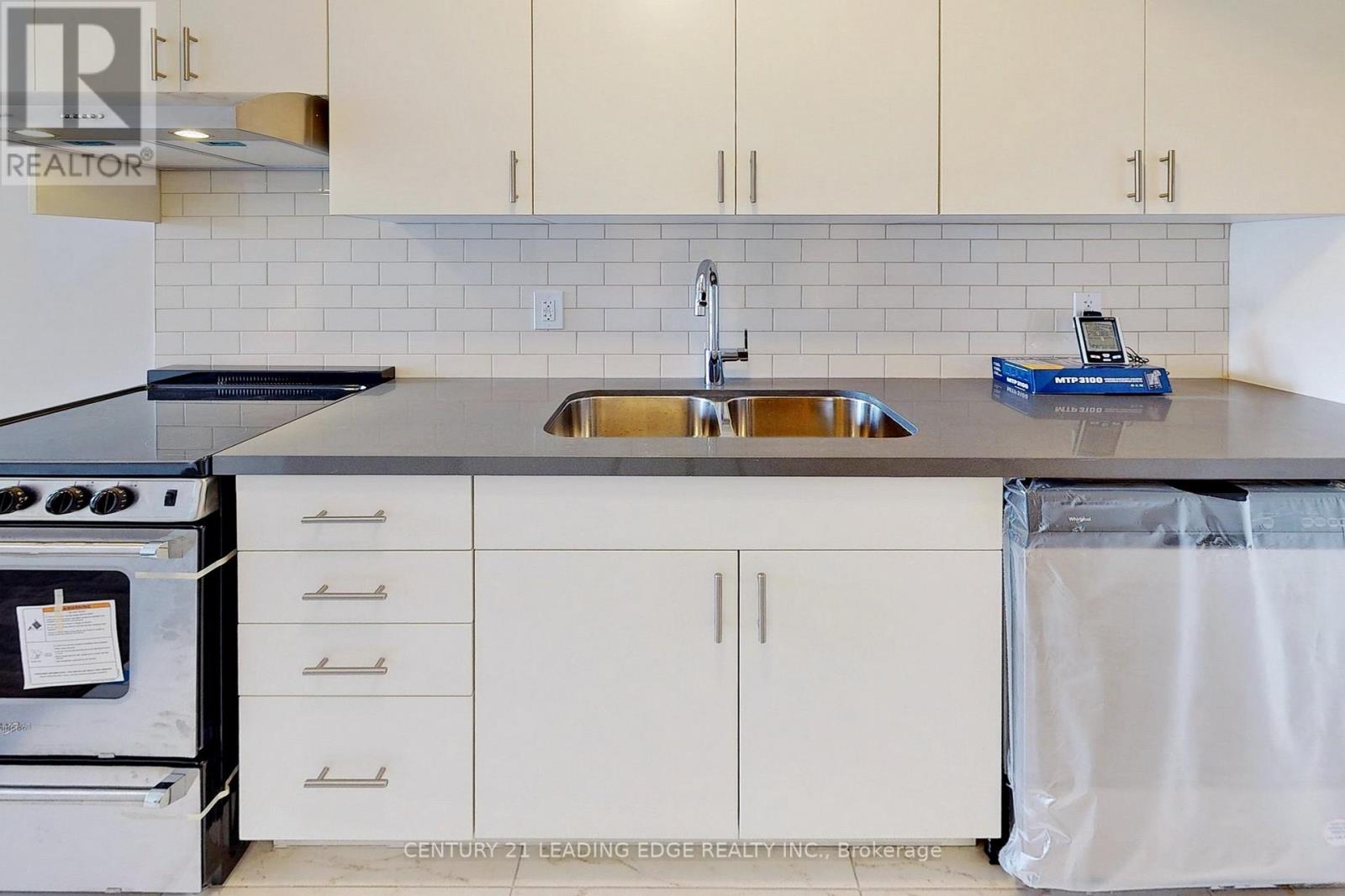 Ground - 45 Creekbank Road, Toronto, Ontario  M6L 1C7 - Photo 10 - W13862314