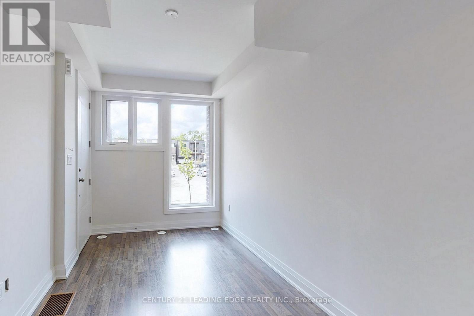 Ground - 45 Creekbank Road, Toronto, Ontario  M6L 1C7 - Photo 5 - W13862314