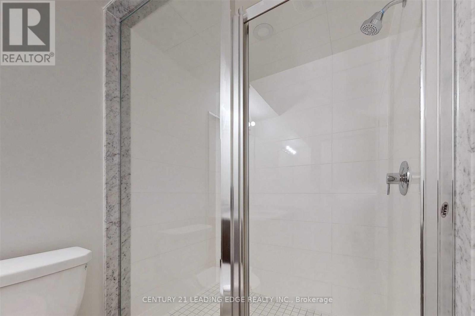 Upper - 45 Creekbank Road, Toronto, Ontario  M6L 1C7 - Photo 23 - W13862378