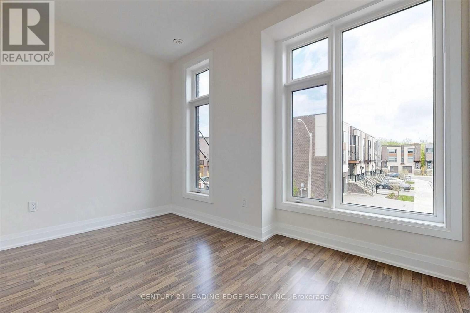 Upper - 45 Creekbank Road, Toronto, Ontario  M6L 1C7 - Photo 24 - W13862378
