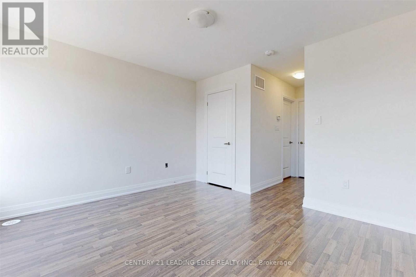 Upper - 45 Creekbank Road, Toronto, Ontario  M6L 1C7 - Photo 27 - W13862378