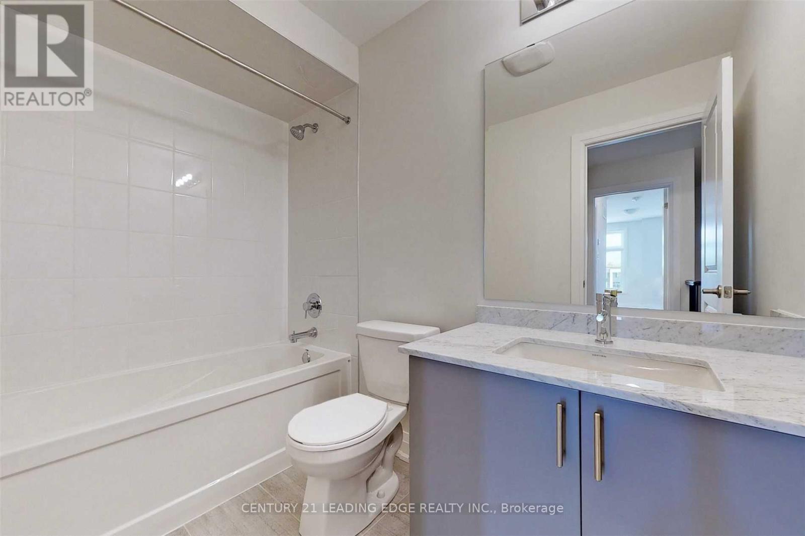 Upper - 45 Creekbank Road, Toronto, Ontario  M6L 1C7 - Photo 29 - W13862378