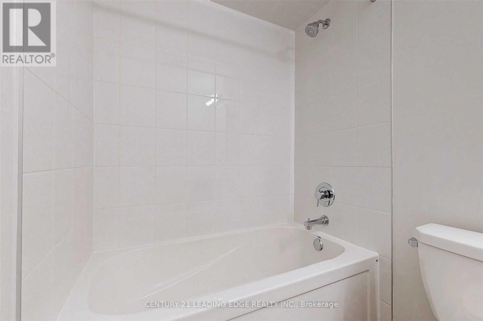 Upper - 45 Creekbank Road, Toronto, Ontario  M6L 1C7 - Photo 30 - W13862378